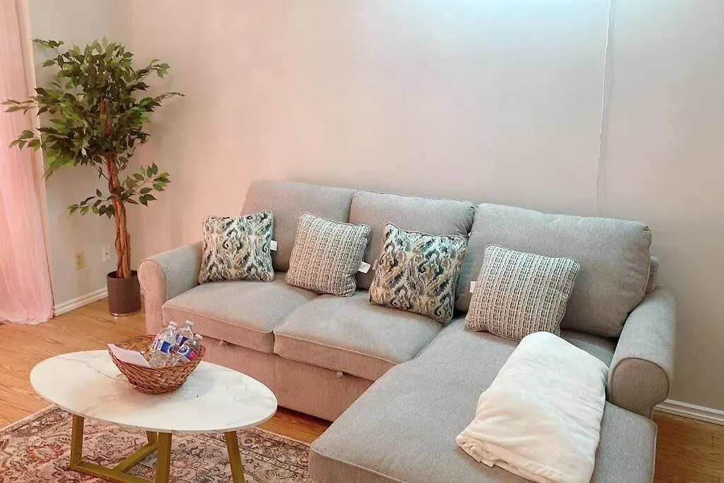 公寓 5 Guests, 2Bedroom,2Queen Bed, 1Sofa Bed And 1Bath 卡加利