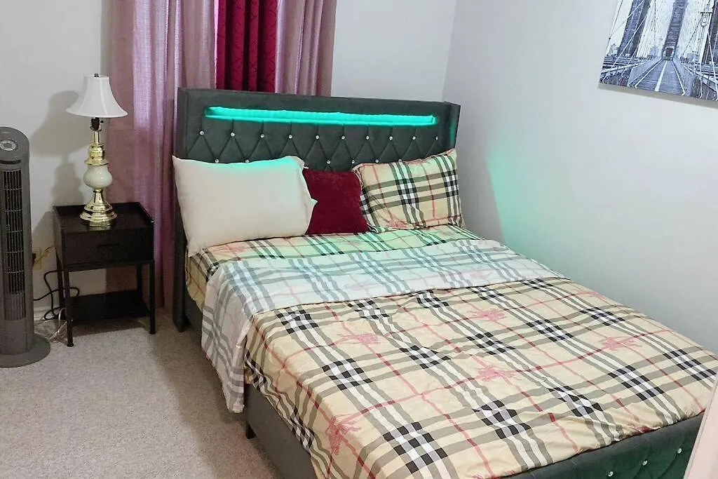 公寓 5 Guests, 2Bedroom,2Queen Bed, 1Sofa Bed And 1Bath 卡加利 加拿大